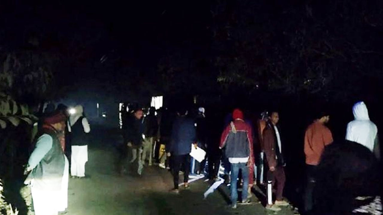 মোটরসাইকেল দুর্ঘটনায় প্রাণ গেল তিন বন্ধুর