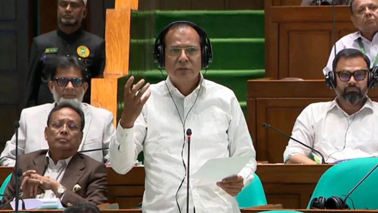 দুর্গত মানুষের নিরাপত্তা ও সহায়তায় সর্বোচ্চ গুরুত্ব দিচ্ছে সরকার