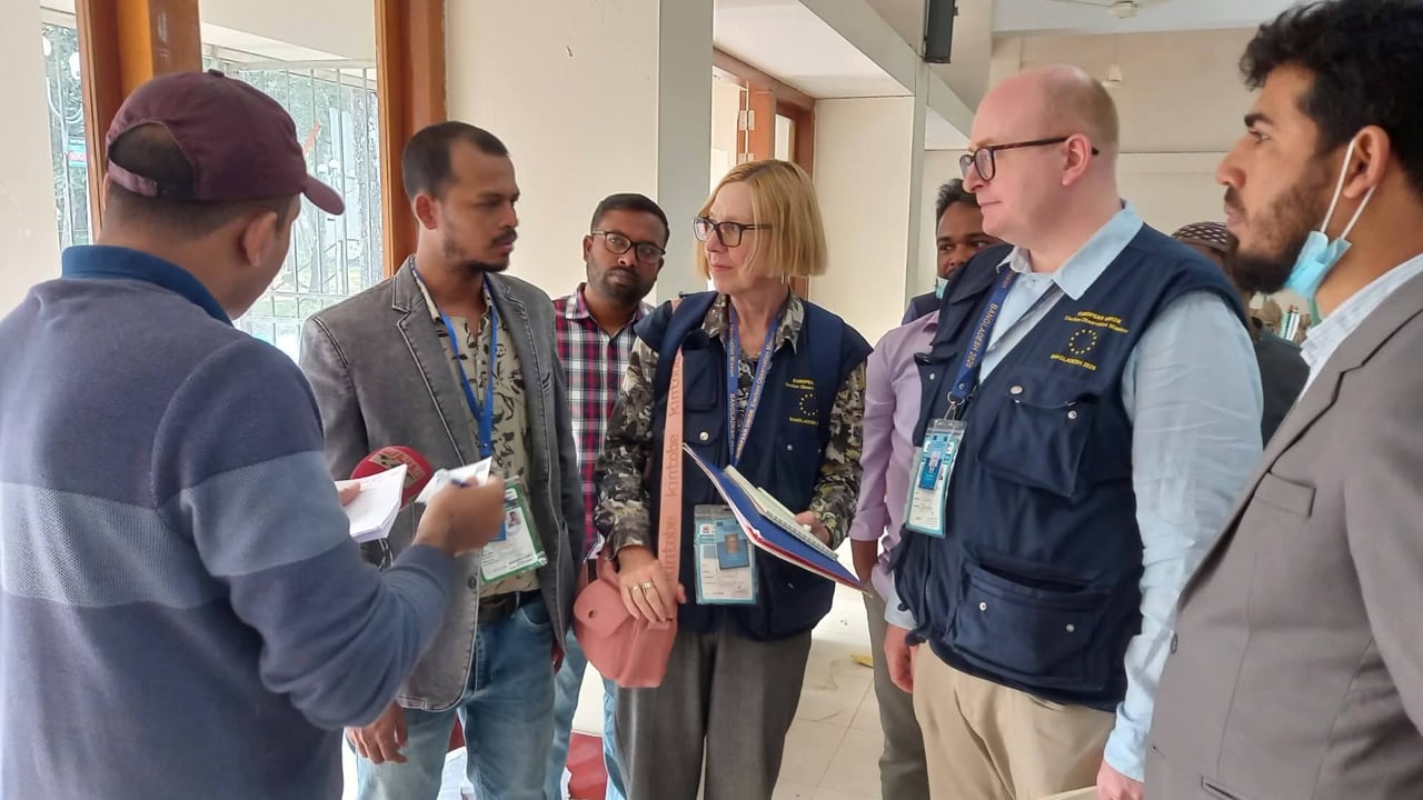 মাদারীপুরে নির্বাচনি পরিবেশে সন্তোষ ইইউ পর্যবেক্ষক দল