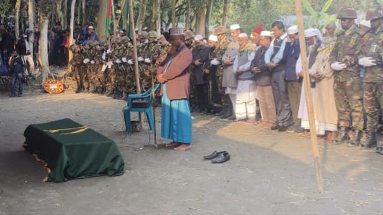 সুদানে নিহত কুড়িগ্রামের দুই শান্তিরক্ষীর দাফন সম্পন্ন