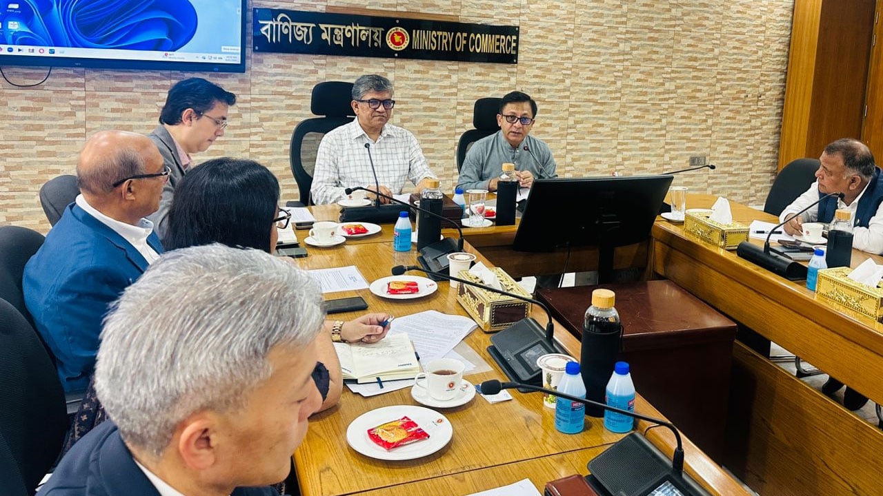 বিনিয়োগকারীদের জন্য অনলাইন ওয়ান-স্টপ সেবা জোরদার করছে সরকার: বাণিজ্যমন্ত্রী