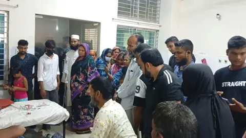 টিউশনি থেকে ফেরার পথে কলেজছাত্রকে পিটিয়ে হত্যা
