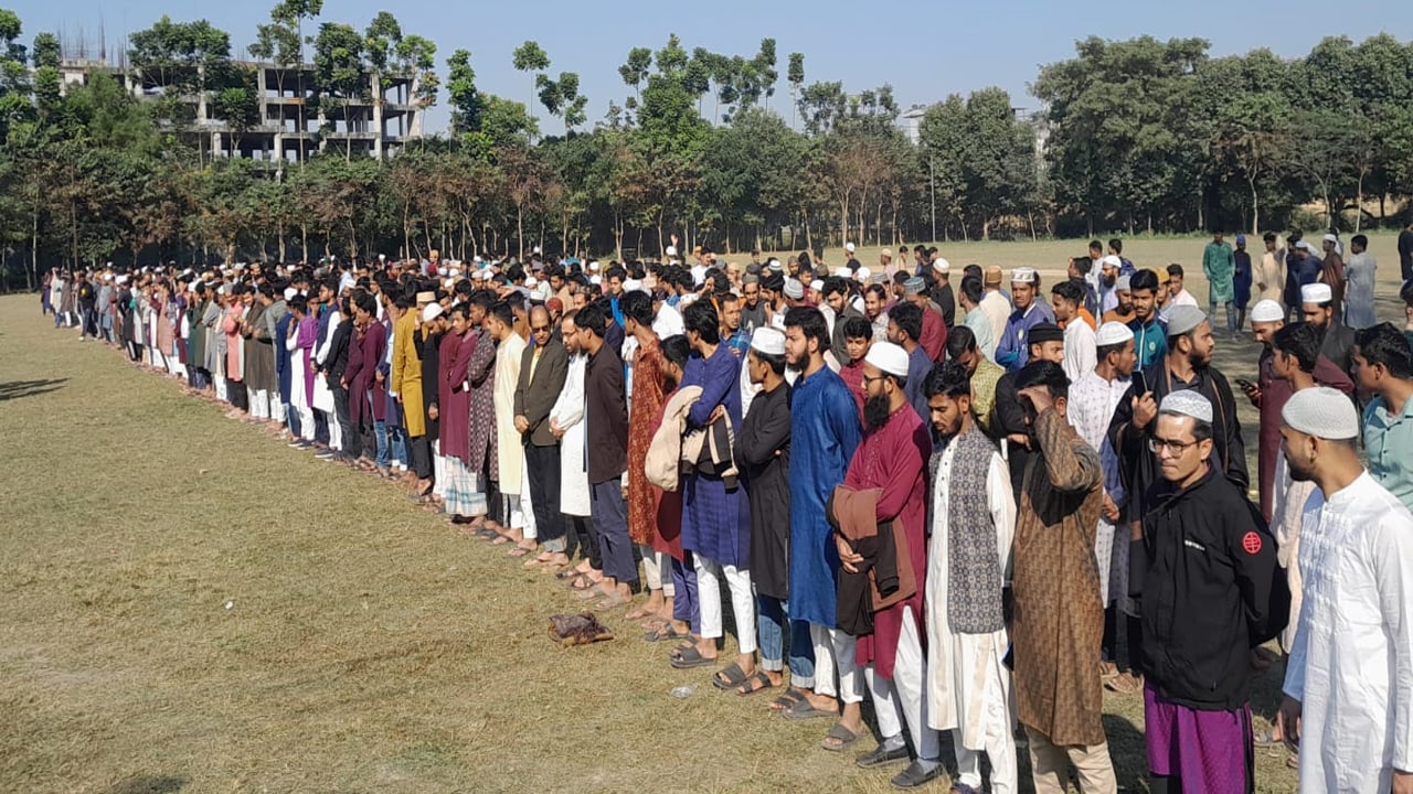 বেরোবিতে ওসমান হাদির গায়েবানা জানাজার নামাজ আদায়