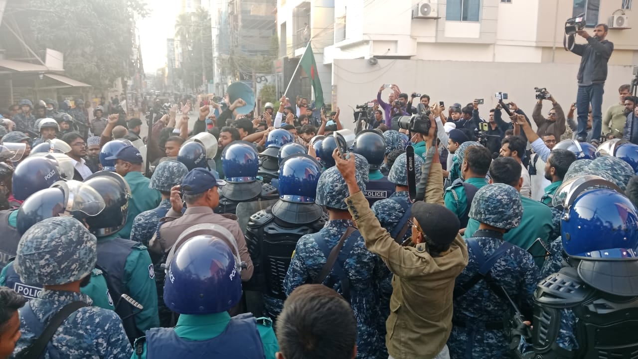 ২৫ ডিসেম্বরের মধ্যে হাদির খুনিদের ফিরিয়ে দিন