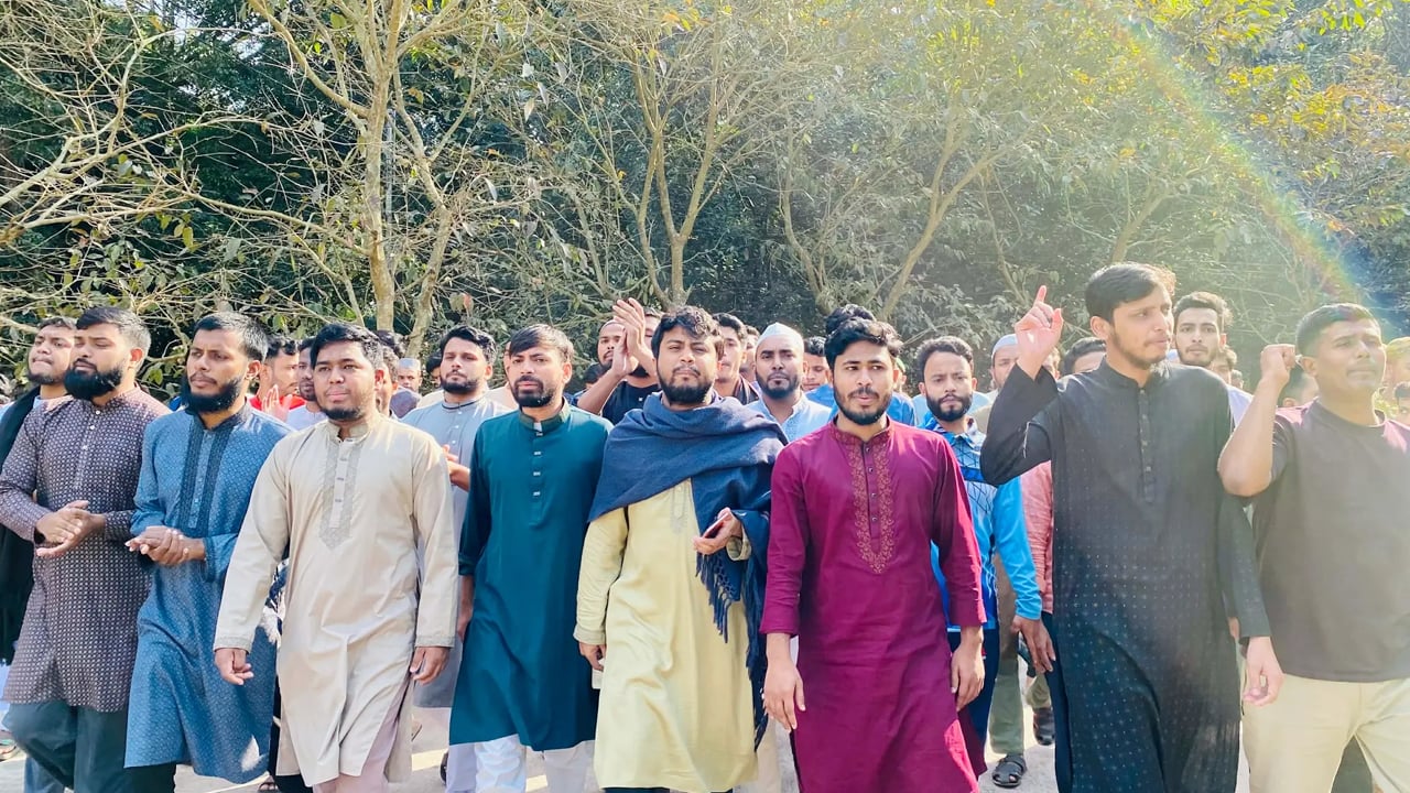 ওসমান হাদির নামে হল দাবি কুবি শিবির সেক্রেটারির