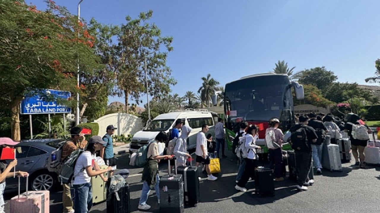যুদ্ধ থেকে পালাতে ইসরাইলিদের রুট হয়ে উঠেছে মিসরের তাবা বিমানবন্দর