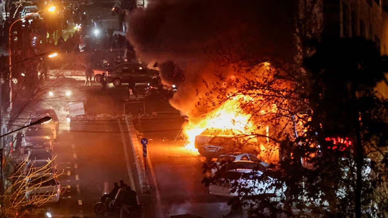 ইরানে সরকারবিরোধী বিক্ষোভে নিহত বেড়ে ৫০০০