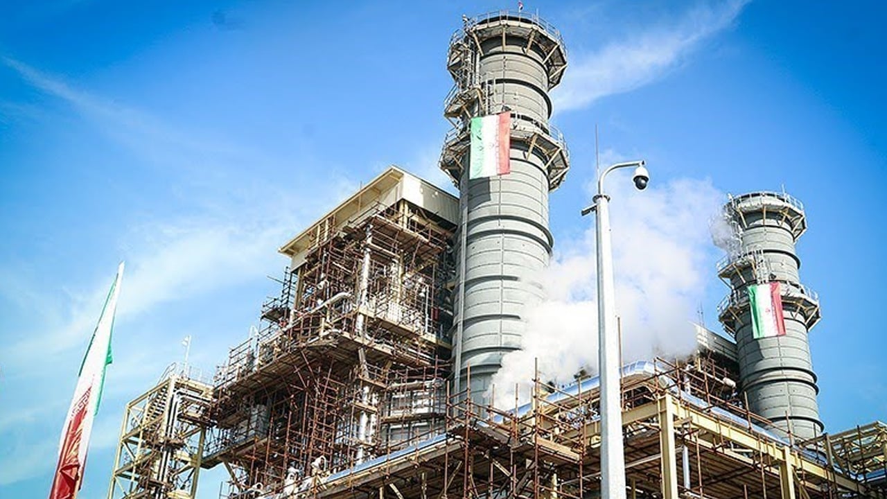 যুক্তরাষ্ট্র-ইসরাইলি হামলায় ধ্বংস ইরানের দুই বিদ্যুৎকেন্দ্র, নিহত ২৫ শ্রমিক