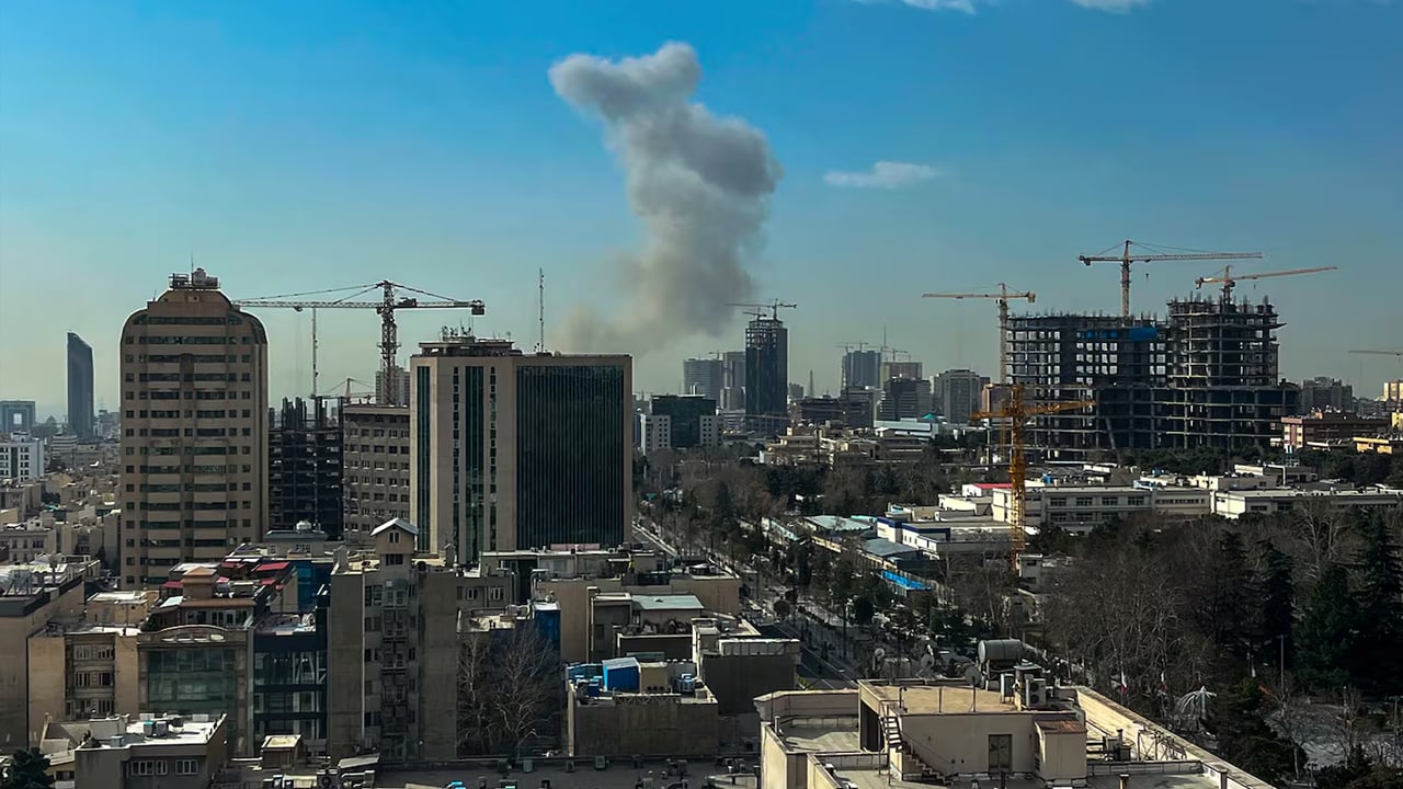 ইরানে হামলায় নিহত বেড়ে ৭০