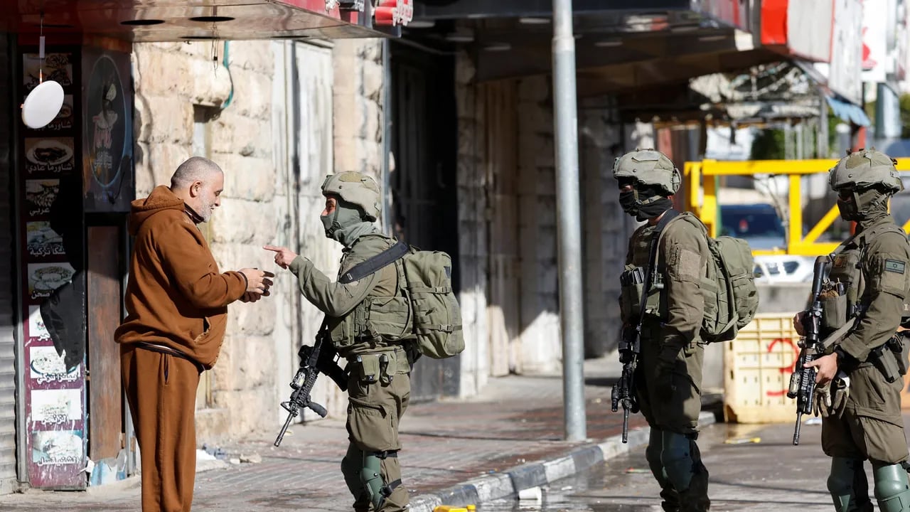 ইসরাইলি সেনাবাহিনীর ৫০ হাজারের বেশি সদস্যের রয়েছে বিদেশি নাগরিকত্ব