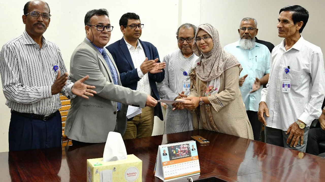 জাতীয় বিশ্ববিদ্যালয়ের কর্মচারীদের ১৬৭ সন্তানকে পোষ্য শিক্ষাবৃত্তি প্রদান
