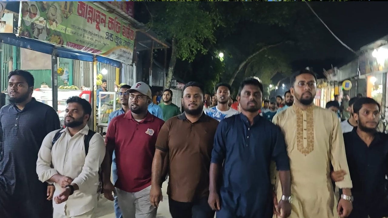 হিজাব নিয়ে এমপি মনিরুলের বক্তব্যের প্রতিবাদে জাবিতে শিবিরের বিক্ষোভ