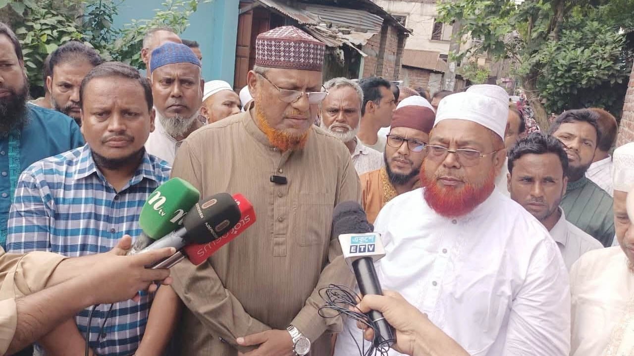 গণপতি পরিবারে হত্যাকাণ্ড, ঘটনাস্থল পরিদর্শন করলেন জামায়াত এমপি
