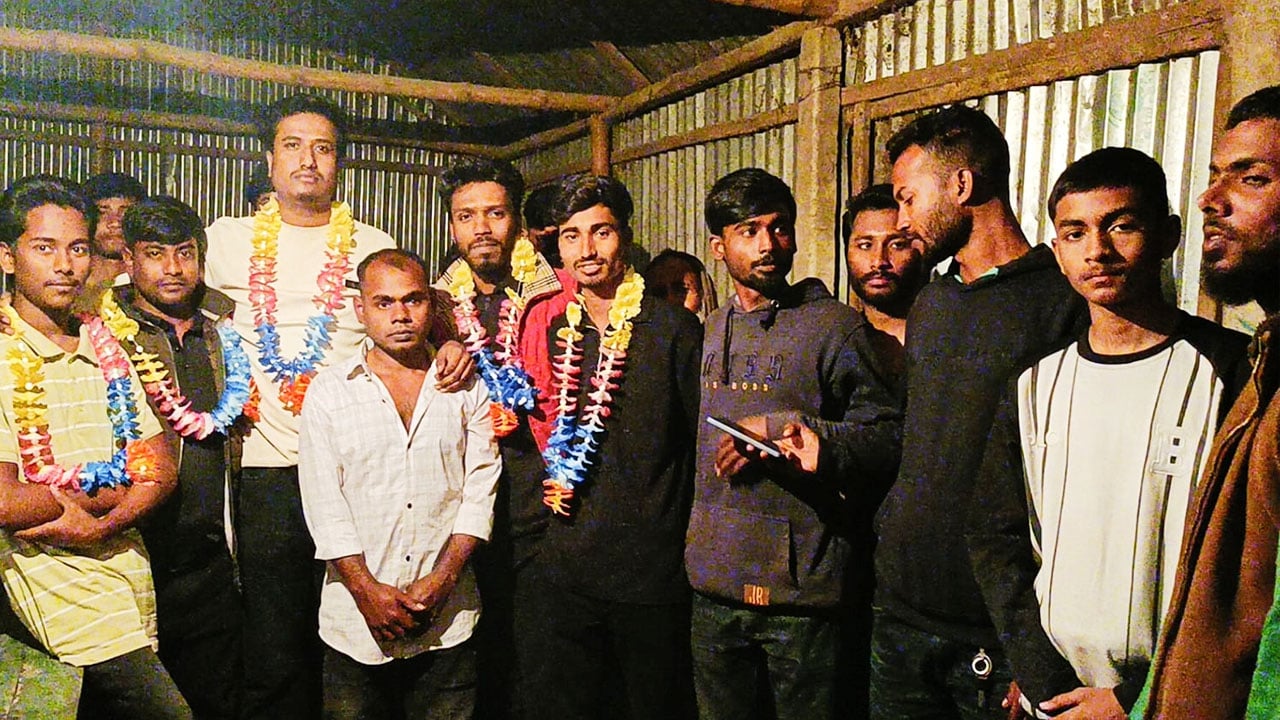 রায়গঞ্জে ছাত্রদল নেতাসহ ১৮ জনের জামায়াতে যোগদান