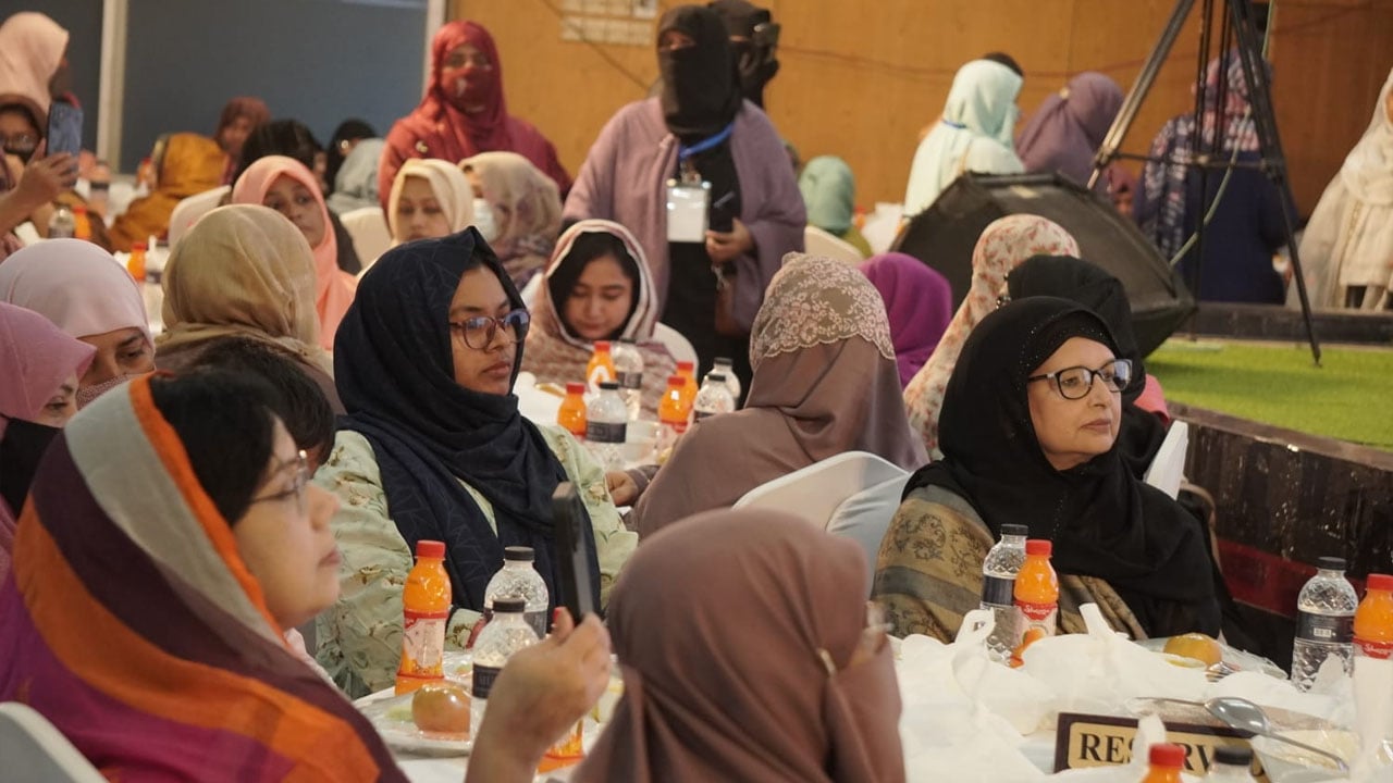 Amardesh_Jamat Iftar .
