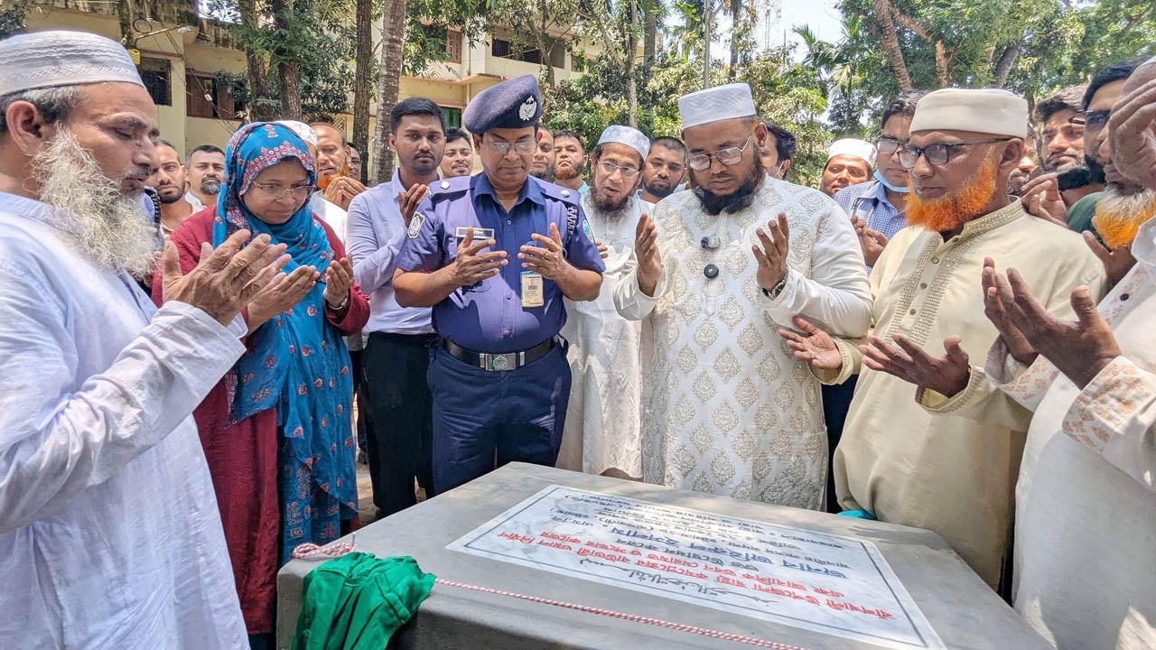 জনগণের দোরগোড়ায় উন্নত স্বাস্থ্যসেবা পৌঁছে দিতে কাজ করা হচ্ছে: জামায়ত এমপি