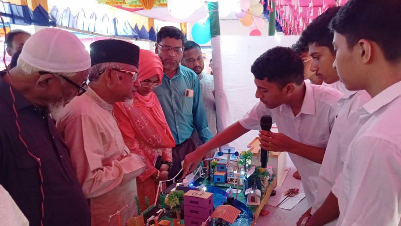 শ্যামনগরে স্টার্টআপ বিজ্ঞান প্রজেক্ট ও ইনোভেশন আইডিয়া প্রদর্শনী