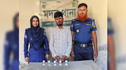 মদনে ৫ বোতল দেশীয় মদসহ যুবলীগ নেতা গ্রেপ্তার