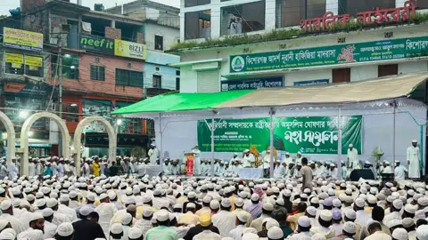 কাদিয়ানীদের অমুসলিম ঘোষণার দাবিতে কিশোরগঞ্জে মহাসম্মেলন
