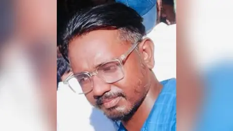 রাউজানে প্রকাশ্যে বাজারে যুবদল কর্মীকে গুলি করে হত্যা