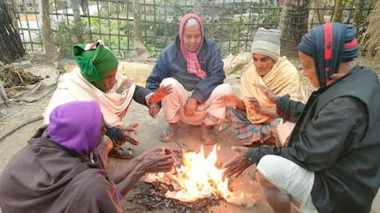 শীতে কাবু উত্তরের জনপদ, হাসপাতালে বাড়ছে রোগীর সংখ্যা