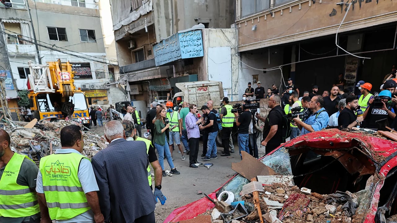 লেবাননে ইসরাইলি হামলায় ৮৩ জন শিশুসহ নিহত ৩৯৪ জন