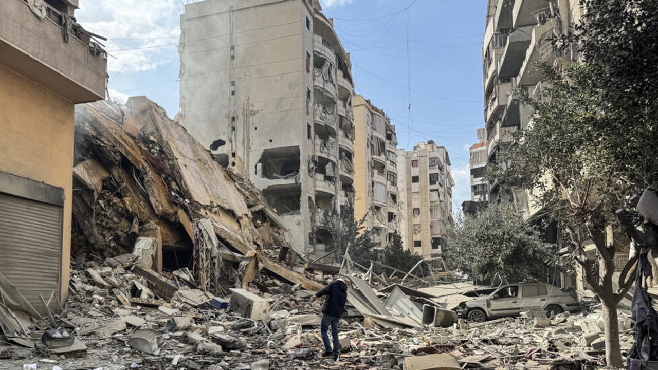 ইসরাইলি বিমান হামলায় লেবাননে নিহত ৭২