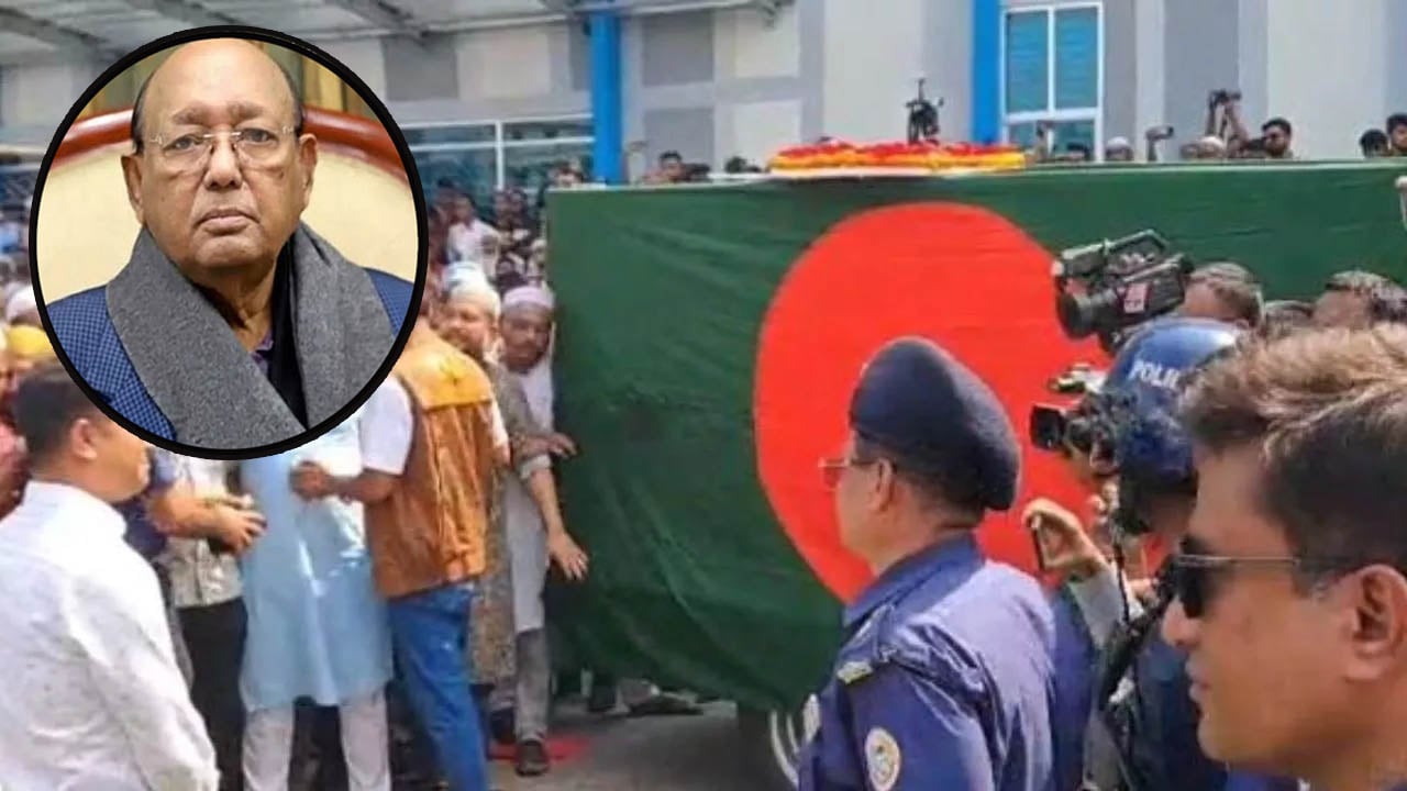 তোফায়েল আহমেদকে গার্ড অব অনার প্রদান