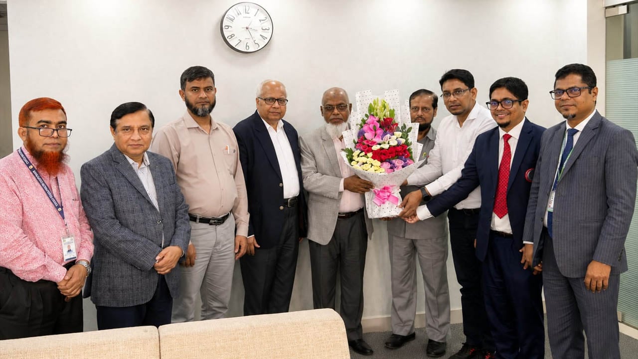 বাংলাদেশ অ্যাক্রেডিটেশন কাউন্সিল চেয়ারম্যানের সঙ্গে মানারাত আইকিউএসি প্রতিনিধিদলের সাক্ষাৎ