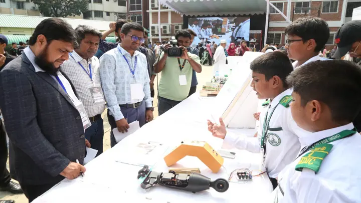মানারাত স্টেম ফেস্টে পুরস্কৃত খুদে বিজ্ঞানীরা, উদ্ভাবনে মানবকল্যাণের বার্তা