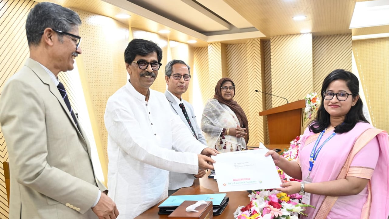 নবীন কর্মকর্তারা কৃষি সম্ভাবনাকে অর্থনীতির শক্তিতে রূপান্তরিত করবে