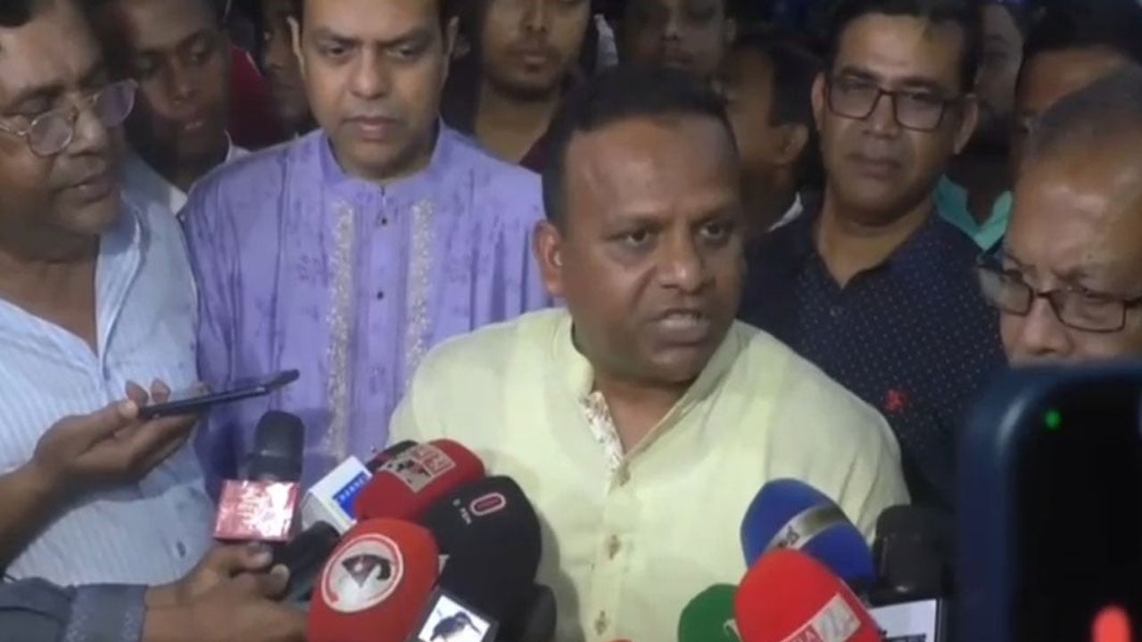 নির্ধারিত ভাড়ার চেয়েও কম ভাড়া নেওয়া হচ্ছে: বরিশালে নৌ প্রতিমন্ত্রী