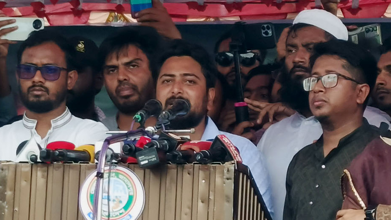 পুলিশ প্রশাসন নিরপেক্ষ আচরণ করছে না: নাহিদ