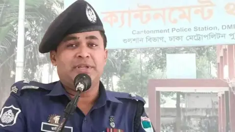 অডিও ভাইরাল হওয়া ক্যান্টনমেন্ট থানার সাবেক ওসি রাকিবুল গ্রেপ্তার
