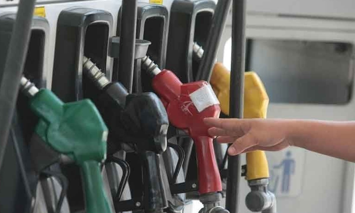 বিশ্ববাজারে তেলের দাম ব্যারেলপ্রতি ১১৫ ডলার ছাড়াল