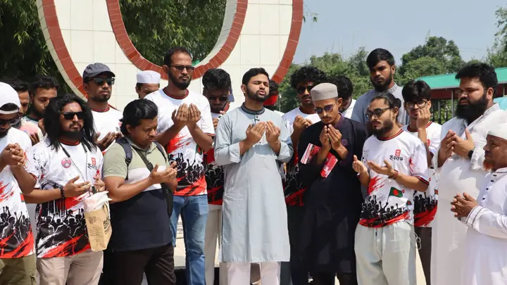 বাংলাবান্ধা থেকে ইনকিলাব মঞ্চের ‘মার্চ ফর ইনসাফ’ শুরু
