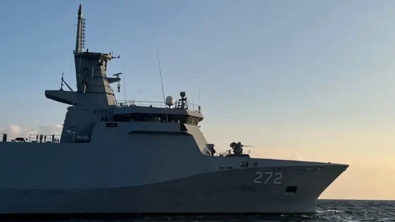 আরব সাগর থেকে বাংলাদেশিসহ ১৮ নাবিককে উদ্ধার পাকিস্তান নৌবাহিনীর