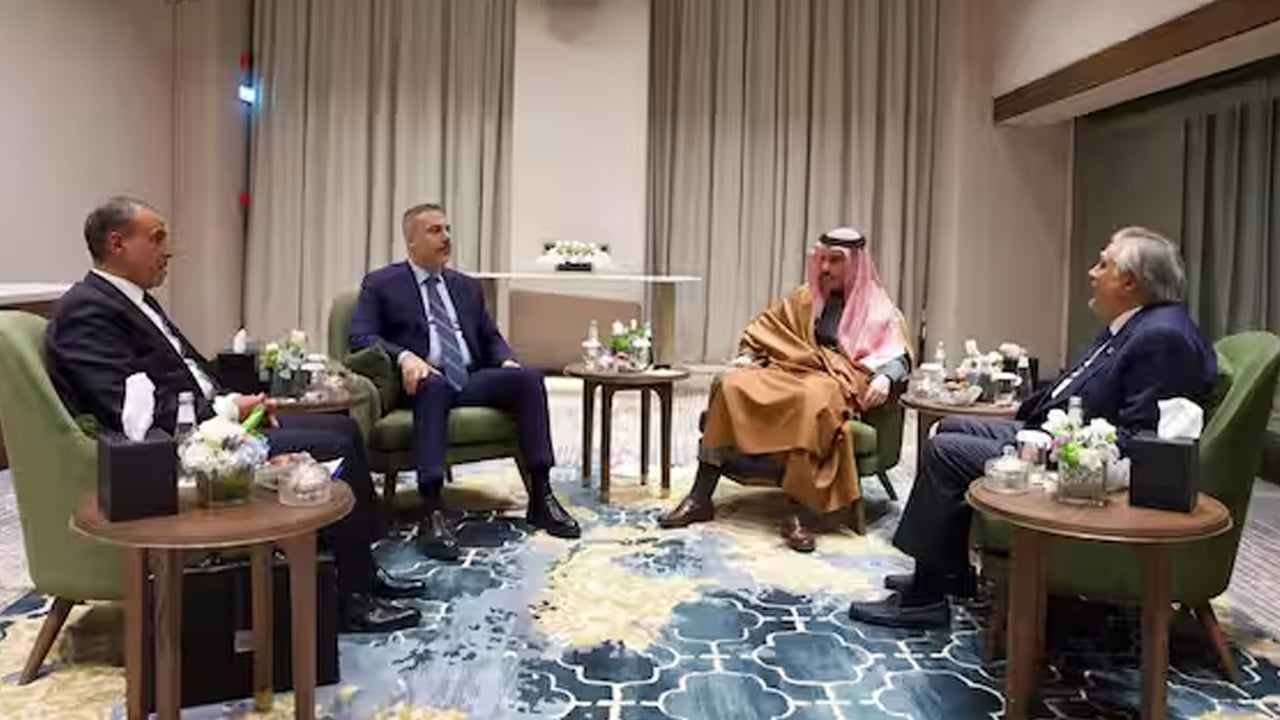 পাকিস্তানে উচ্চপর্যায়ের বৈঠকে আসছেন তিন দেশের পররাষ্ট্রমন্ত্রী