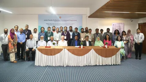 আগামী পাঁচ বছরে ৩ হাজার শিক্ষককে পিএইচডি অর্জনে সহায়তা দেবে ইউজিসি
