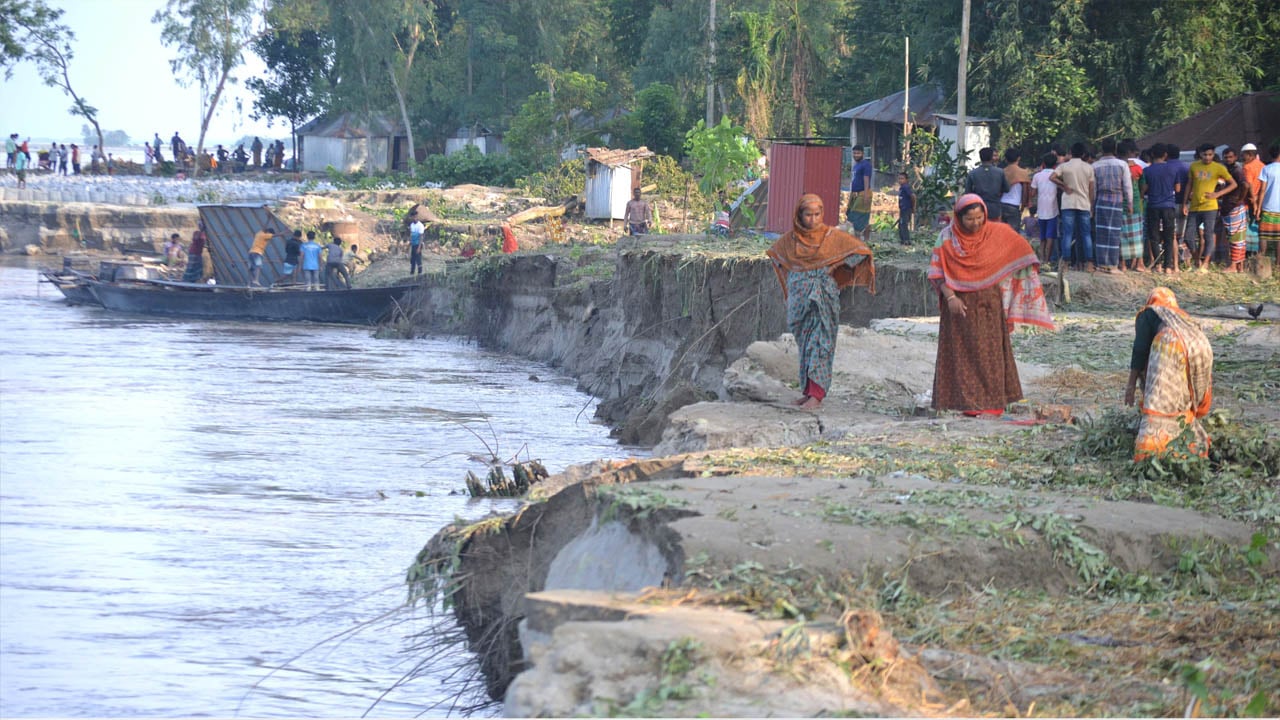 ভারতের পাহাড়ি ঢলে দুধকুমার নদে ভাঙন, বিলীন বানিয়াপাড়া গ্রাম