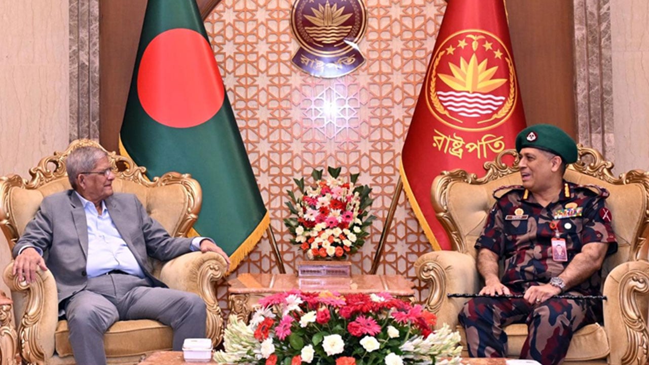 চোরাচালান, মাদক ও সীমান্ত হত্যা বন্ধে কার্যকর ব্যবস্থা নিতে বিজিবির প্রতি রাষ্ট্রপতির আহ্বান