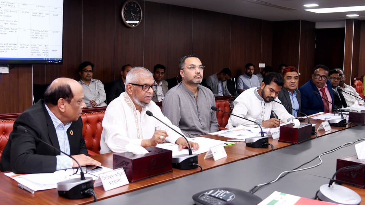 শ্রমবাজার সম্প্রসারণে প্রতি সপ্তাহে অগ্রগতি প্রতিবেদন দিতে হবে: প্রবাসী কল্যাণমন্ত্রী