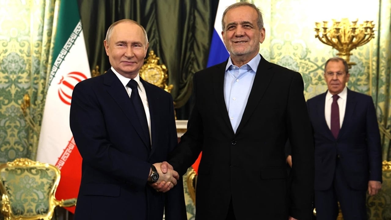 পাকিস্তানে ইরান-যুক্তরাষ্ট্র আলোচনা ‘ব্যর্থ’ হওয়ার পর নতুন প্রস্তাব পুতিনের