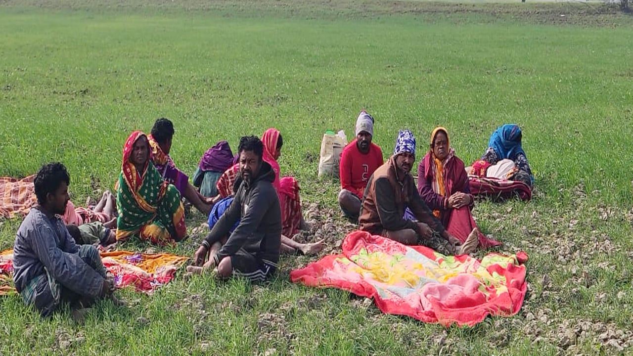 বিএসএফের পুশ ইন করা ১৪ ভারতীয়কে ফেরত পাঠাল বিজিবি