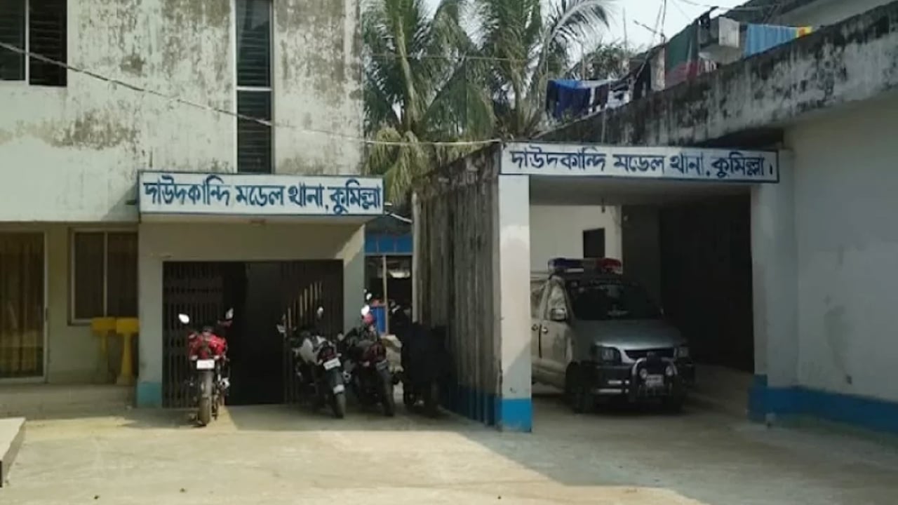 নিষিদ্ধ ছাত্রলীগের ওয়ার্ড সভাপতি গ্রেপ্তার