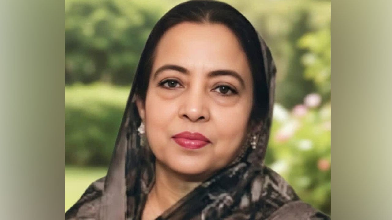 ভোটে ফিরে আলোচনায় ‘হাসিনা’