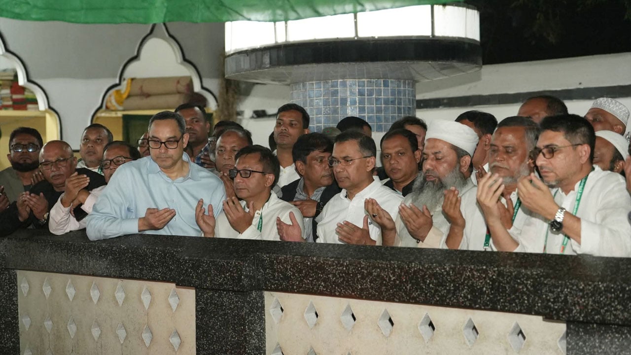 ‎শাহজালালের মাজার জিয়ারত করলেন তারেক রহমান