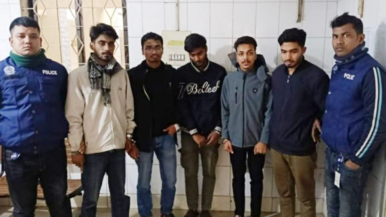 নিষিদ্ধ ছাত্রলীগের জন্মদিন পালন, গ্রেপ্তার ৫