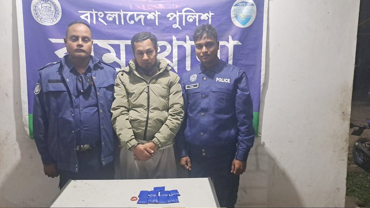রামুতে বিপুল পরিমাণ ইয়াবাসহ গ্রেপ্তার ১