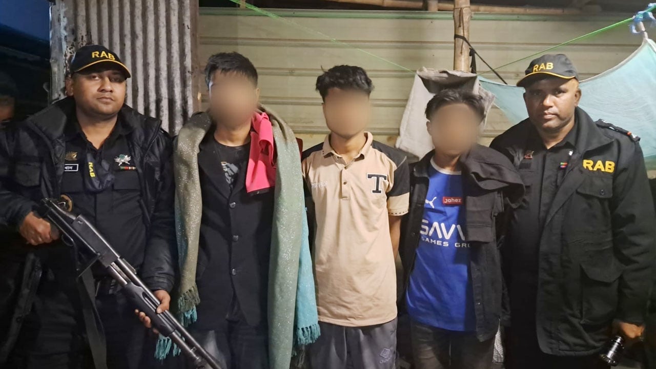 মাদকসেবীদের হামলায় কলেজছাত্র নিহত, গ্রেপ্তার ৩